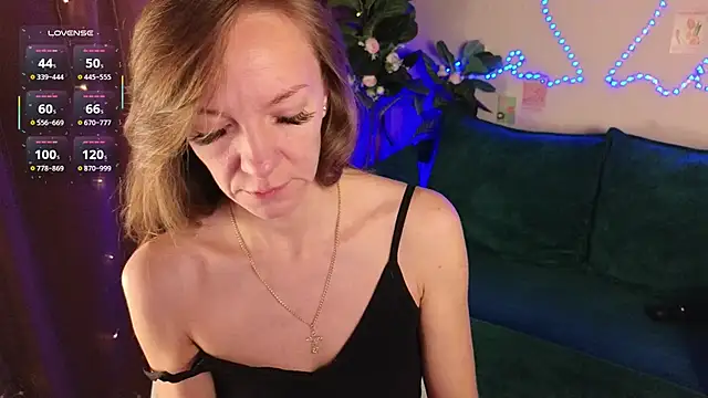 Jesica mooon online show from 12.05.25