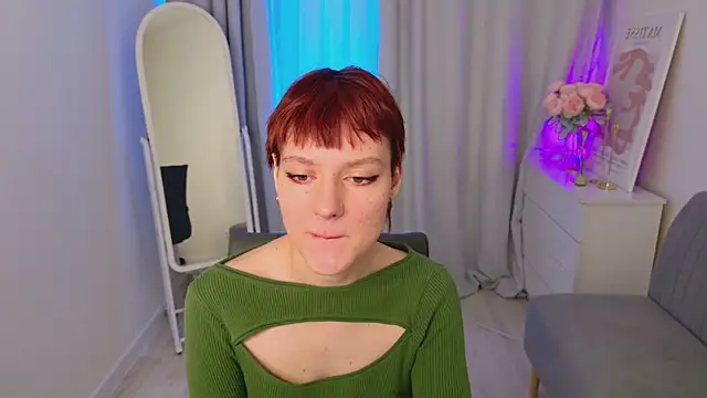 Hairy Queen  online show from 09.30.25