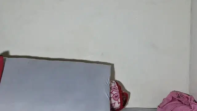 SexyBitchx01 online show from 11.14.25