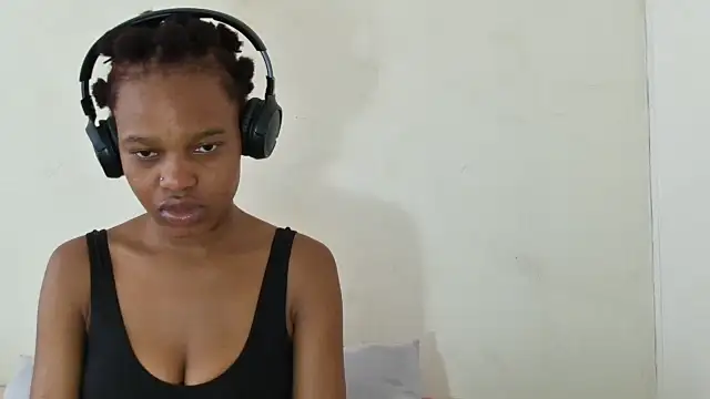 SexyBitchx01 online show from 11.29.25