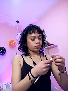 LadyWawy online show from 10.16.25
