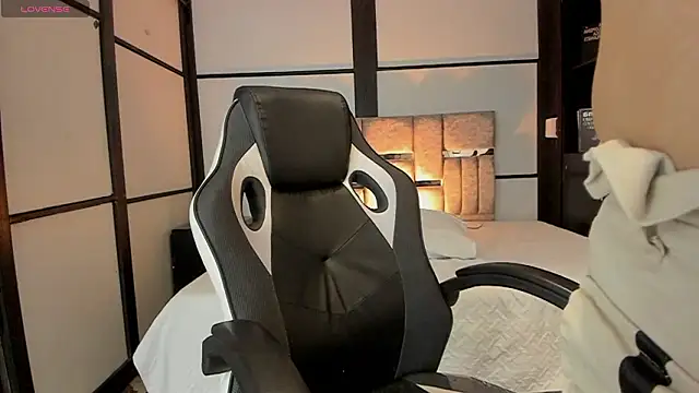 Snapshot of SamaraAnders_ chatting on 02.05.26 SamaraAnders online show from 02.05.26