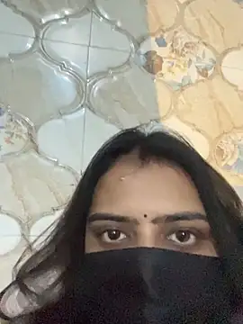 Snapshot of lusty_kaira chatting on 11.16.25 lusty kaira online show from 11.16.25