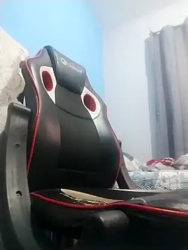 Snapshot of mpyetro chatting on 09.16.25 mpyetro online show from 09.16.25