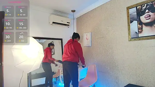 Miladiosa online show from 10.25.25