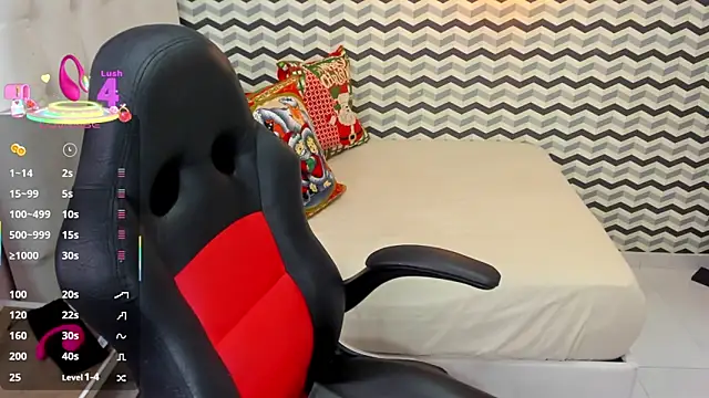 Snapshot of ROSIE_MOSS chatting on 11.18.25 ROSIE MOSS online show from 11.18.25