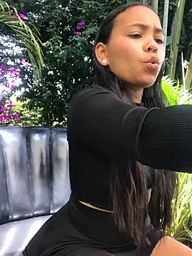 Snapshot of SophiaGuzman chatting on 02.20.26 SophiaGuzman online show from 02.20.26