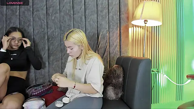 rubby lux online show from 11.20.25