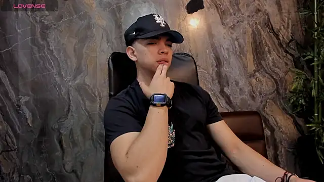 Eryonbradley online show from 02.10.26