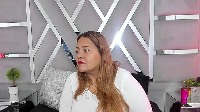 MonzerratBoyer online show from 03.12.26