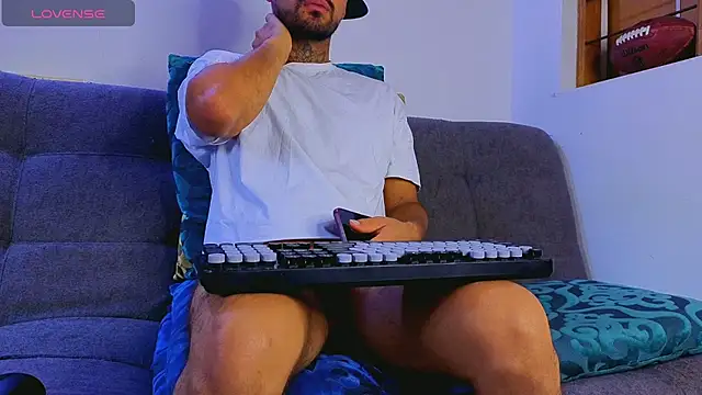 tomas smith1 online show from 04.17.26