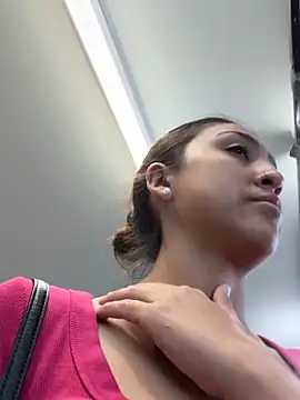 Snapshot of Sonnysoles chatting on 11.11.25 Sonnysoles online show from 11.11.25