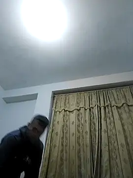 Snapshot of luislimafuego chatting on 09.22.25 luislimafuego online show from 09.22.25