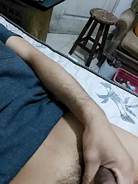 Snapshot of luislimafuego chatting on 10.02.25 luislimafuego online show from 10.02.25