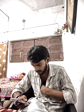 Snapshot of yashuuuu021 chatting on 10.04.25 yashuuuu021 online show from 10.04.25