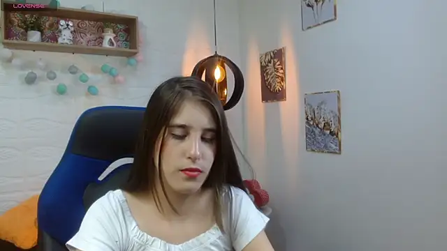 karlarousex online show from 10.04.25