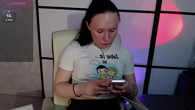 Snapshot of Katherine_reinhart chatting on 09.15.25 Katherine reinhart online show from 09.15.25