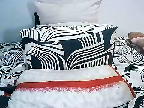 Snapshot of BigPussy10xx chatting on 11.15.25 BigPussy10xx online show from 11.15.25