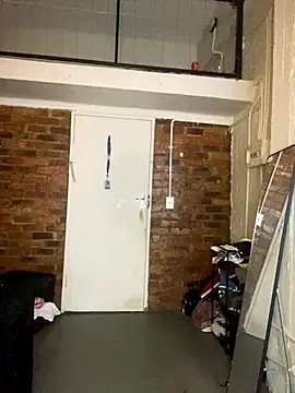 Snapshot of PrettySexy21 chatting on 12.03.25 PrettySexy21 online show from 12.03.25