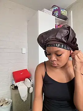 Snapshot of BaddestAss22 chatting on 11.16.25 BaddestAss22 online show from 11.16.25