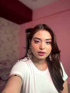 chloiedecker online show from 04.08.26