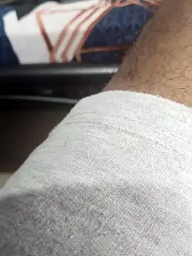 whitelady15 online show from 10.17.25