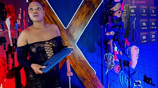 Snapshot of MrEbonybdsm chatting on 02.13.26 MrEbonybdsm online show from 02.13.26