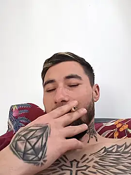 Snapshot of Negrila25 chatting on 03.04.26 Negrila25 online show from 03.04.26