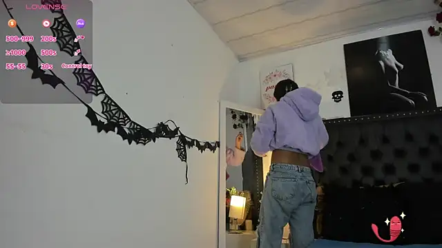 ScarlettVell online show from 10.23.25