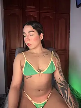 KaditaNavarro online show from 12.18.25