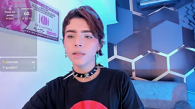 Snapshot of DannysaStar chatting on 09.29.25 DannysaStar online show from 09.29.25