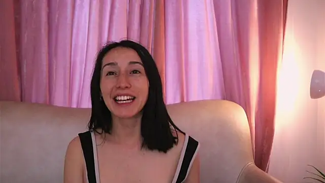 Snapshot of Ginevra_esposito chatting on 06.16.26 Ginevra esposito online show from 06.16.26