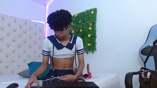 Ivone Rose  online show from 10.19.25