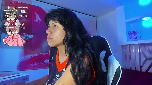 Snapshot of Raven_Rouge_ chatting on 09.27.25 Raven Rouge online show from 09.27.25