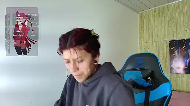 Snapshot of Raven_Rouge_ chatting on 11.28.25 Raven Rouge online show from 11.28.25