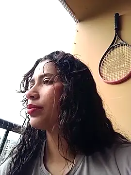 Vikyvoyeur online show from 04.19.26