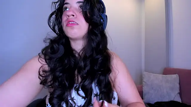 Snapshot of Nicol_Chang chatting on 01.14.26 Nicol Chang online show from 01.14.26