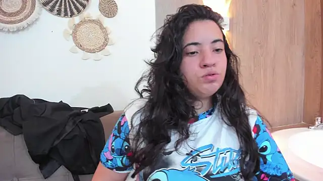 Snapshot of Nicol_Chang chatting on 02.24.26 Nicol Chang online show from 02.24.26