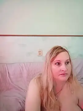 XHelenaX90 online show from 02.25.26