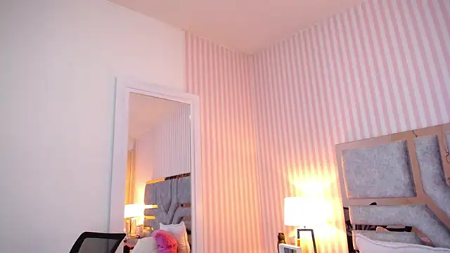 ViictoriaJones  online show from 09.10.25