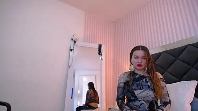 ViictoriaJones  online show from 11.07.25