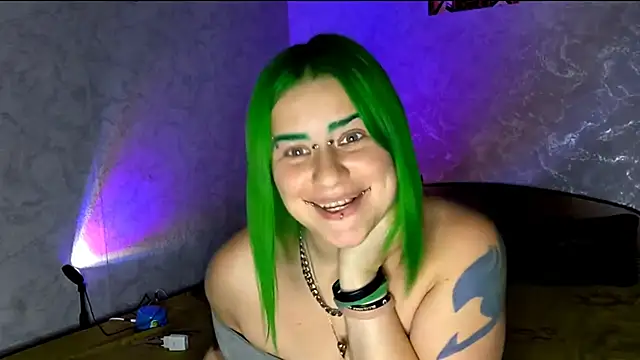 Snapshot of NeonNectar_ chatting on 10.10.25 NeonNectar online show from 10.10.25