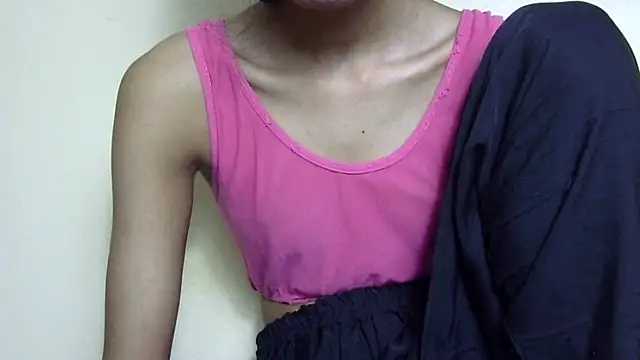 Snapshot of smallcuute chatting on 02.11.26 smallcuute online show from 02.11.26