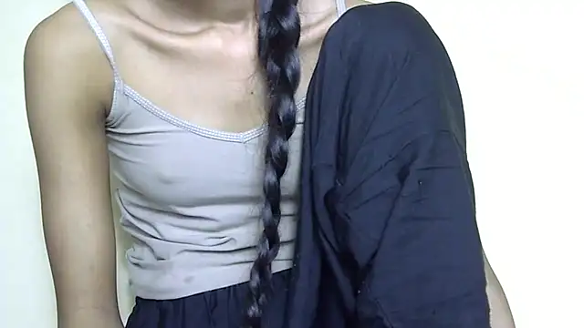 Snapshot of smallcuute chatting on 02.12.26 smallcuute online show from 02.12.26