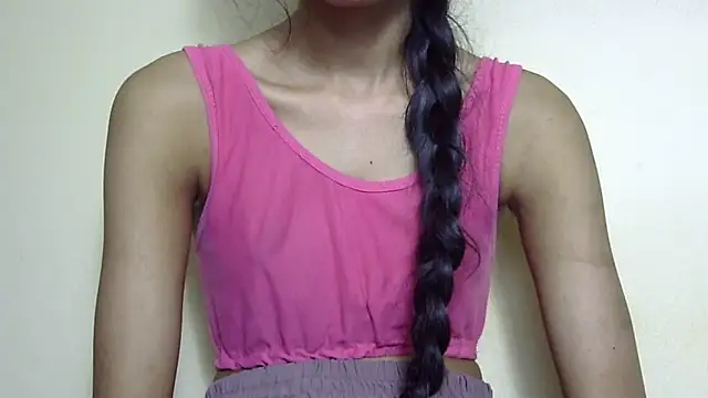 Snapshot of smallcuute chatting on 02.16.26 smallcuute online show from 02.16.26