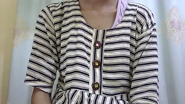 Snapshot of smallcuute chatting on 02.25.26 smallcuute online show from 02.25.26