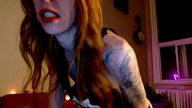 Spicy Cinnamon Heart online show from 02.28.26