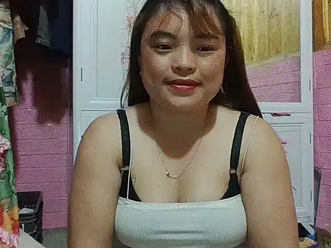 Snapshot of Loc_al chatting on 02.17.26 Loc al online show from 02.17.26