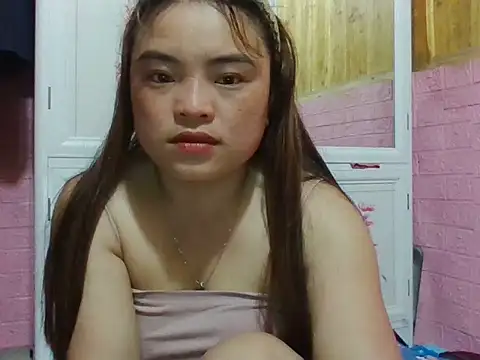 Snapshot of Loc_al chatting on 02.19.26 Loc al online show from 02.19.26