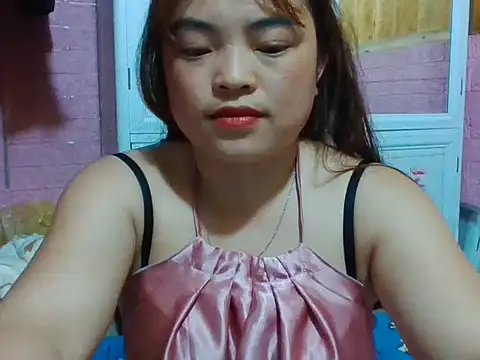 Snapshot of Loc_al chatting on 02.25.26 Loc al online show from 02.25.26